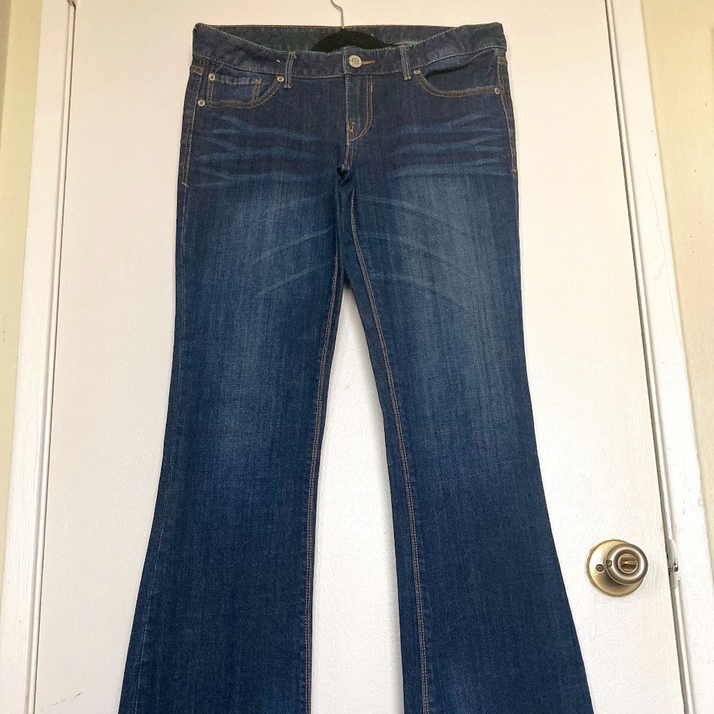 Express (NWOT) Boot  Stella  Low Rise Jeans / Size 8